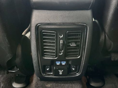 Used 2018 Jeep Grand Cherokee Limited w/ Luxury Group II AWD/4WD image 27
