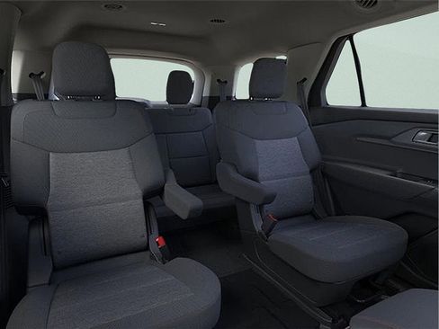 Used 2025 Ford Explorer Active image 23