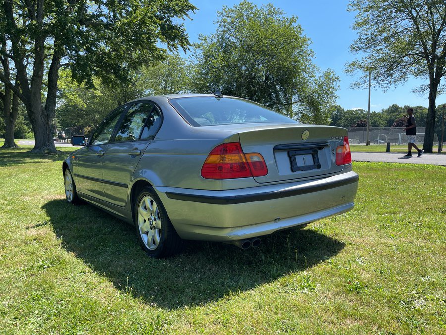 Used 2005 BMW 325xi Sedan AWD/4WD image 11