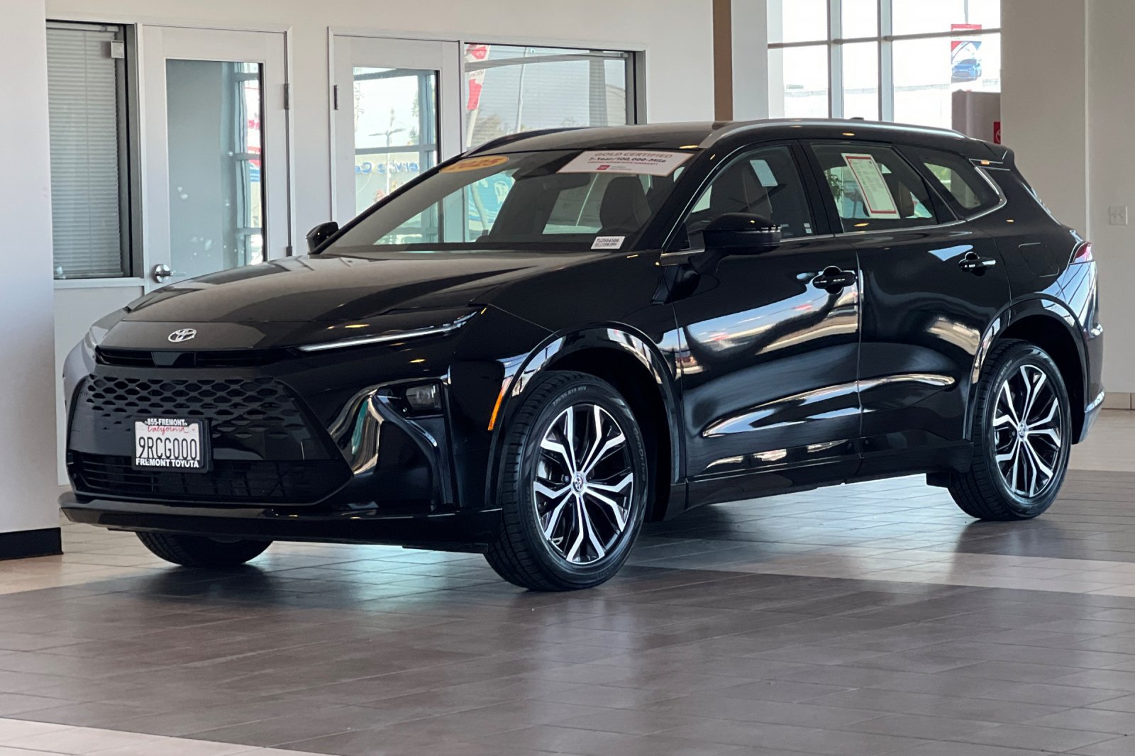 Certified 2025 Toyota Crown Signia AWD/4WD image 8