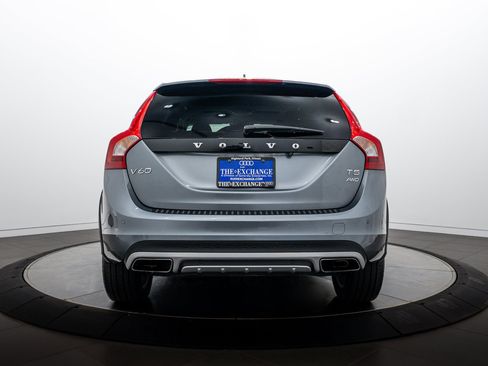 Used 2017 Volvo V60 T5 Cross Country Platinum AWD/4WD image 24