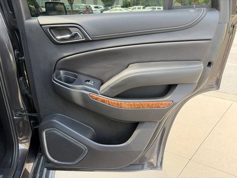 Used 2018 Chevrolet Tahoe Premier RWD image 34