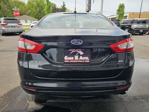 Used 2014 Ford Fusion SE FWD image 10