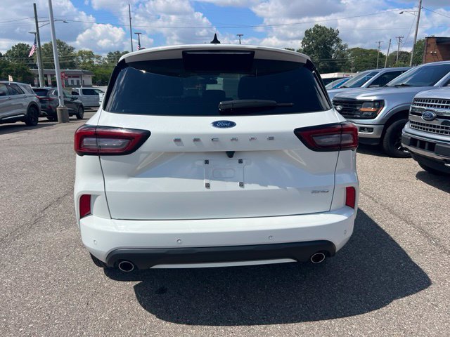 Certified 2024 Ford Escape ST-Line w/ Tech Pack #1 AWD/4WD image 5