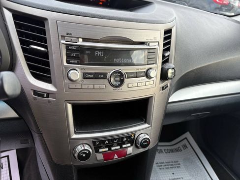 Used 2011 Subaru Outback 2.5i AWD/4WD image 22