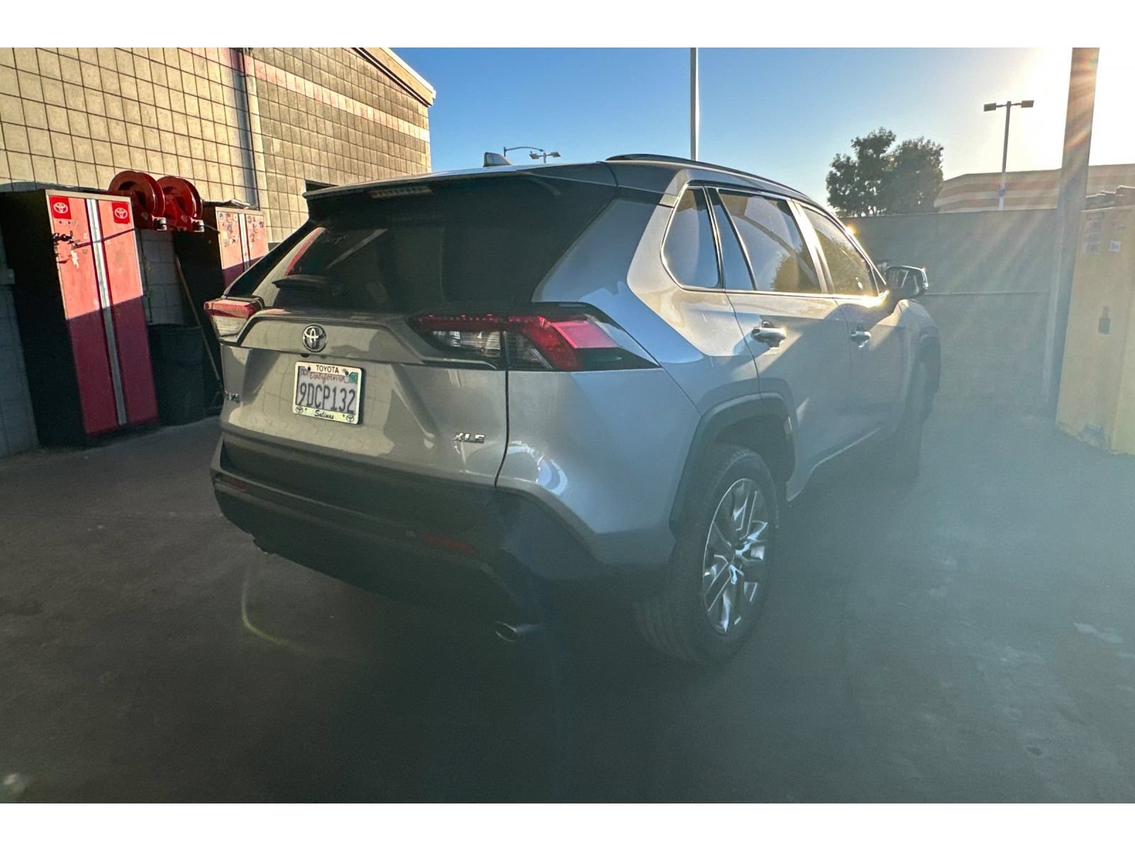 Certified 2022 Toyota RAV4 XLE Premium FWD image 5