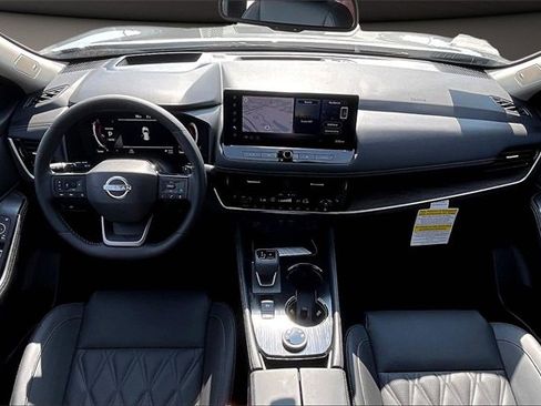 New 2026 Nissan Rogue Platinum w/ Platinum Premium Package image 5