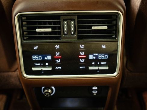 Certified 2021 Porsche Cayenne Turbo AWD/4WD image 57