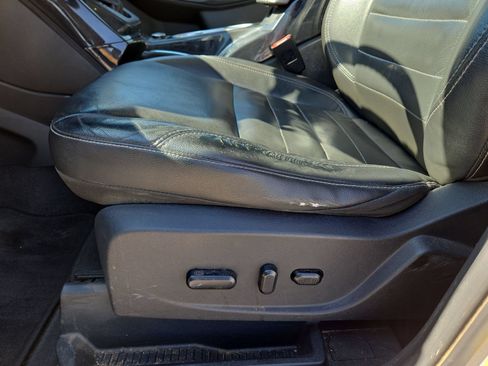 Used 2015 Ford Escape Titanium FWD image 17