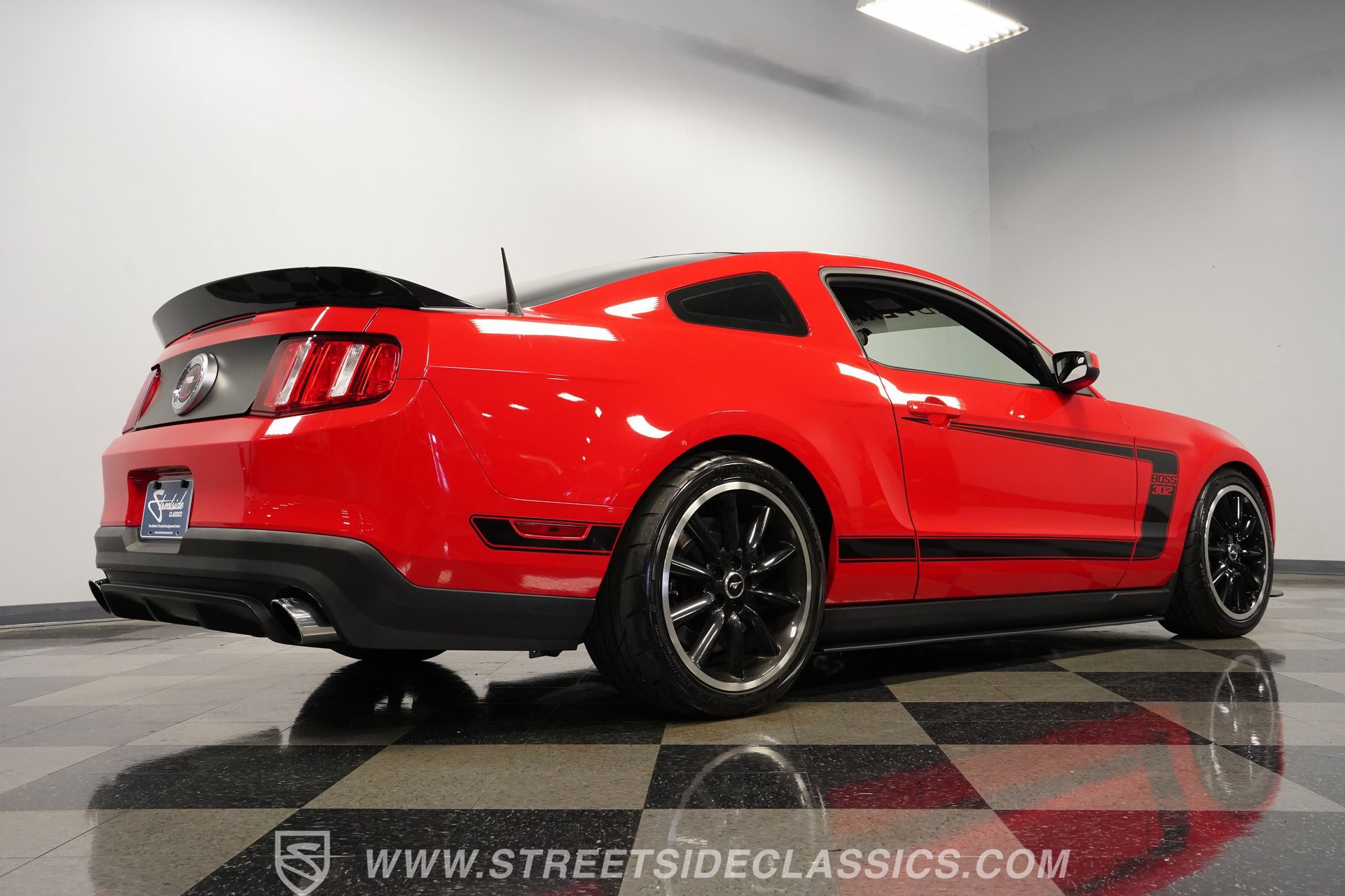Used 2012 Ford Mustang Boss 302 w/ Boss 302 Accessory Pkg RWD image 28