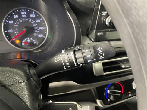 Certified 2022 Kia Seltos LX image 12