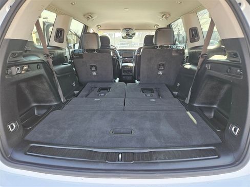 Used 2023 Jeep Grand Cherokee L Limited image 24