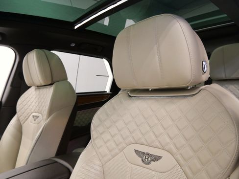 Used 2021 Bentley Bentayga Hybrid -Mulliner Driving Speci image 18