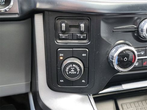 Used 2022 Ford F150 Limited image 22