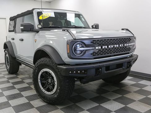 Used 2021 Ford Bronco Badlands AWD/4WD image 2
