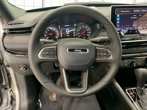 New 2026 Jeep Compass Latitude AWD/4WD image 16