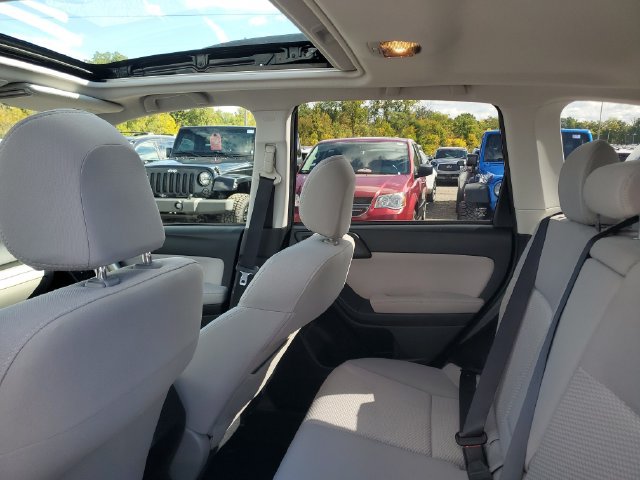 Used 2014 Subaru Forester 2.5i Premium w/ All-Weather Package AWD/4WD image 10