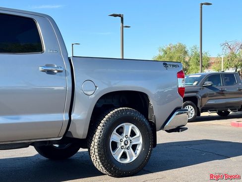 Used 2019 Toyota Tundra SR5 AWD/4WD image 11