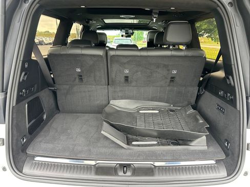 Used 2023 Jeep Grand Wagoneer Series III w/ Rear Seat Video Group 1 AWD/4WD image 7