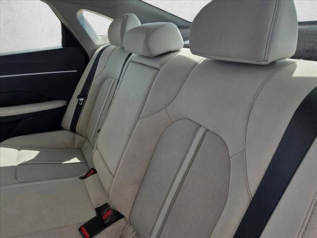 Used 2025 Hyundai Sonata SEL FWD image 11
