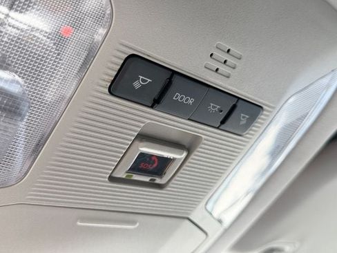 Used 2025 Toyota RAV4 LE FWD image 29