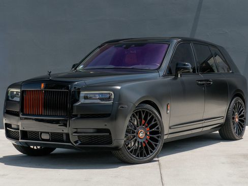 Used 2021 Rolls-Royce Cullinan AWD/4WD image 3