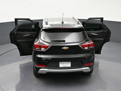 Used 2023 Chevrolet TrailBlazer LT AWD/4WD image 36