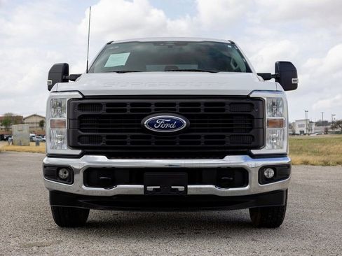 Used 2024 Ford F250 XL w/ XL Chrome Package image 2