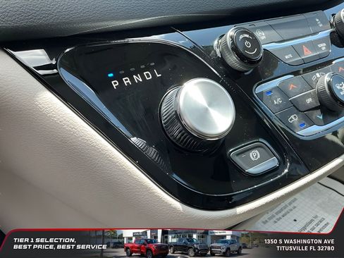 Used 2023 Chrysler Voyager LX FWD image 27