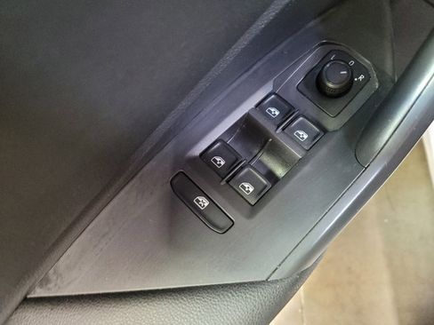 Used 2020 Volkswagen Jetta S FWD image 27