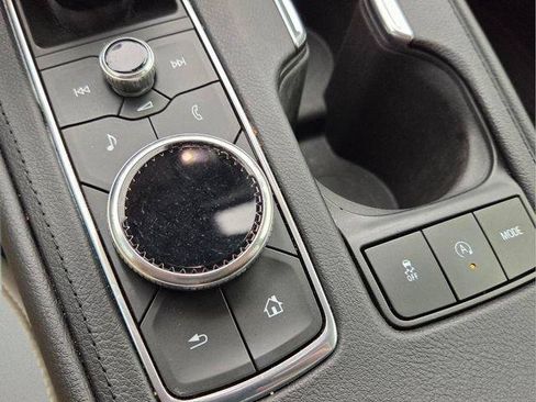Certified 2019 Cadillac XT4 Premium Luxury FWD image 26