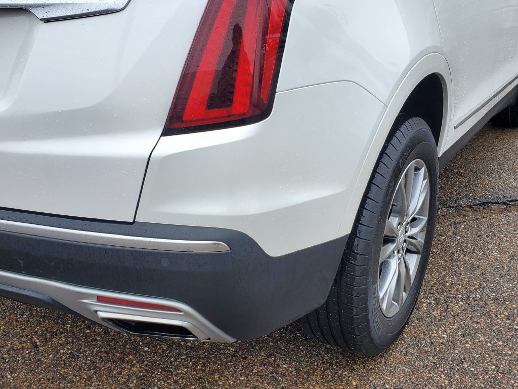 Certified 2023 Cadillac XT5 Premium Luxury w/ LPO, Floor Liner Package AWD/4WD image 11