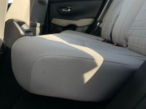 Certified 2024 Honda HR-V LX image 38