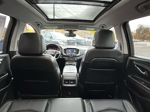 Certified 2022 GMC Terrain SLT image 30