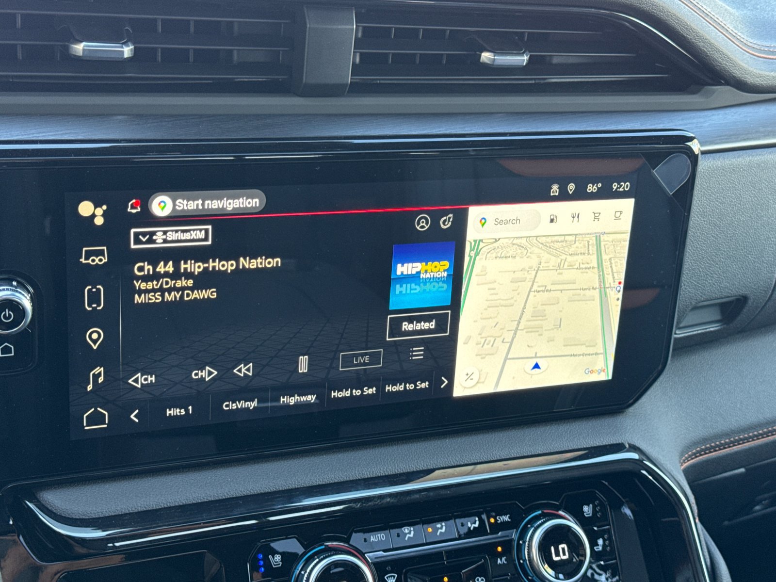 New 2026 GMC Sierra 1500 AT4 w/ AT4 Premium Package AWD/4WD image 17