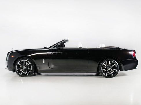 Used 2018 Rolls-Royce Dawn image 12