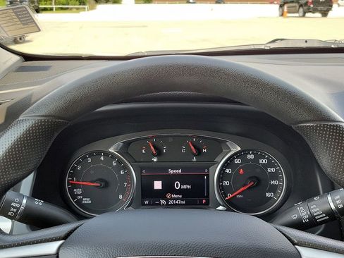 Used 2023 GMC Acadia SLE w/ Driver Convenience Package image 20