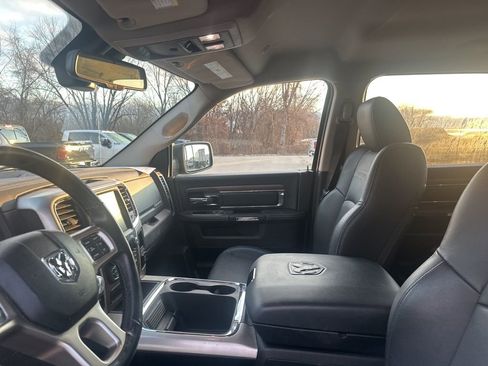 Used 2017 RAM 1500 Laramie image 16