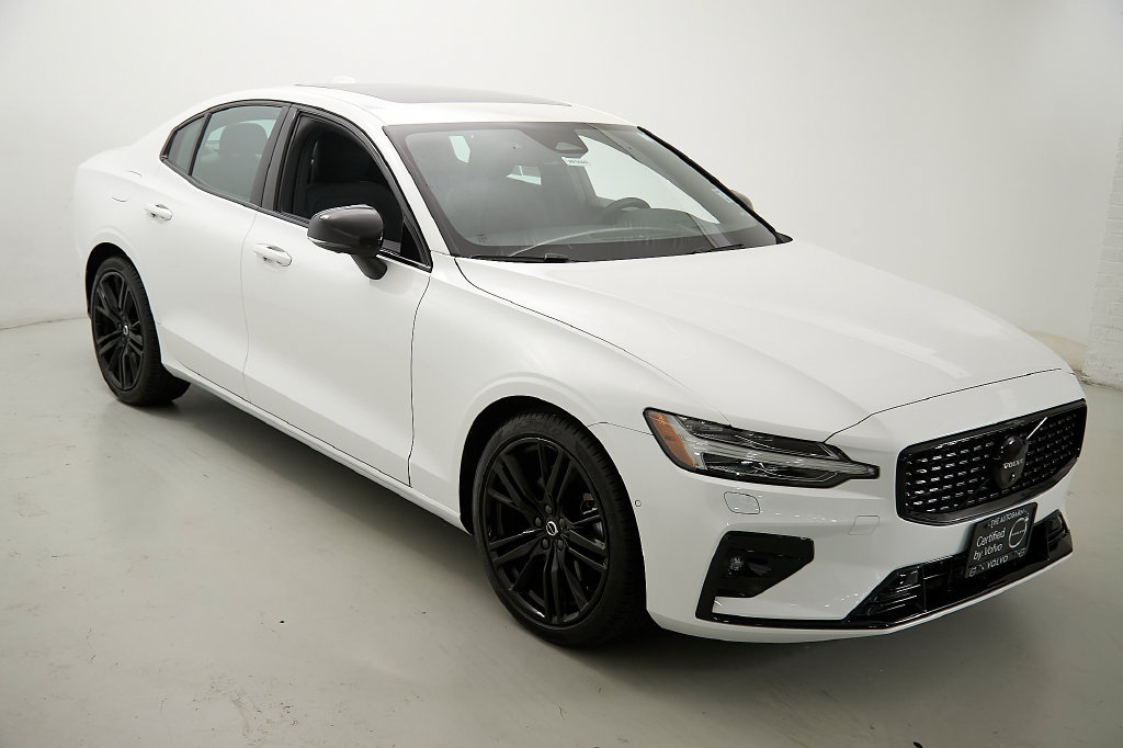 Certified 2025 Volvo S60 B5 Ultra AWD/4WD image 4