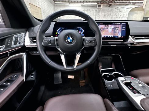 Used 2025 BMW X1 xDrive28i w/ Premium Package AWD/4WD image 8