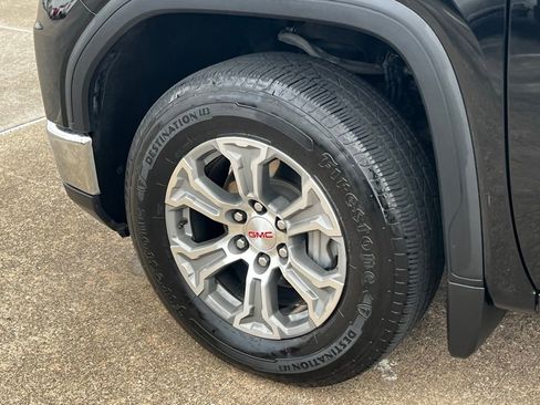 Used 2024 GMC Sierra 1500 SLT image 19