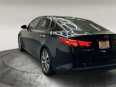 Used 2018 Kia Optima S w/ 18" Alloy Wheels Package image 6