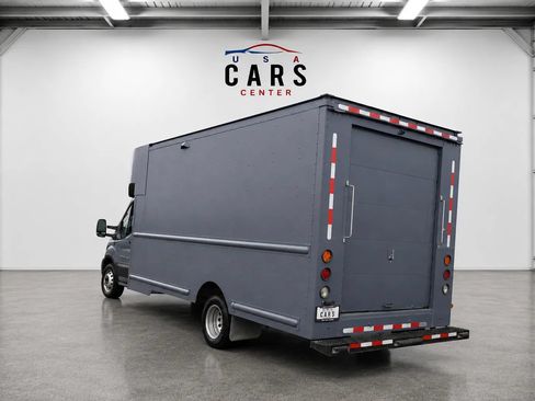Used 2021 Ford Transit 350 DRW RWD image 4