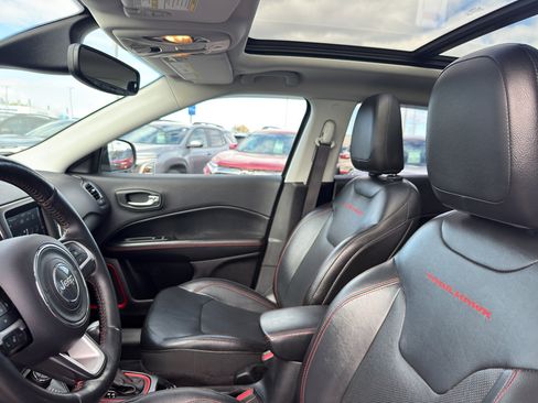 Used 2019 Jeep Compass Trailhawk w/ Leather Interior Group AWD/4WD image 26