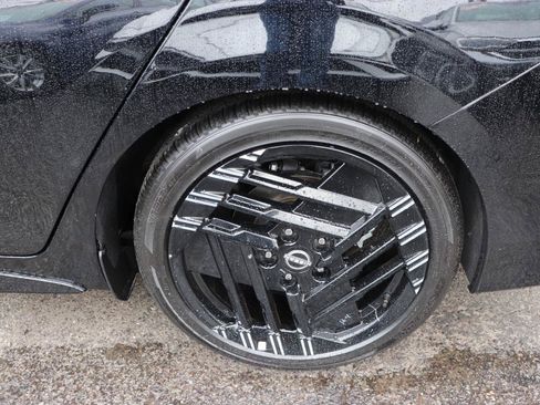 Used 2026 Nissan Sentra SR w/ Floor Mat Package FWD image 48