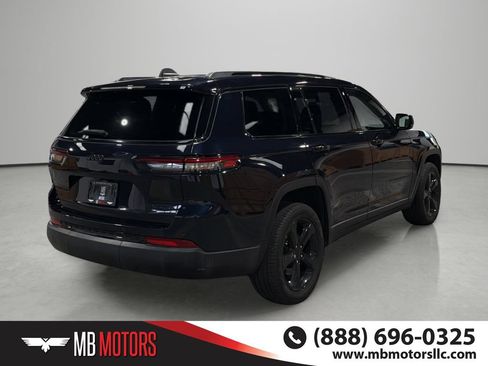 Used 2024 Jeep Grand Cherokee L Limited w/ Black Appearance Package AWD/4WD image 4