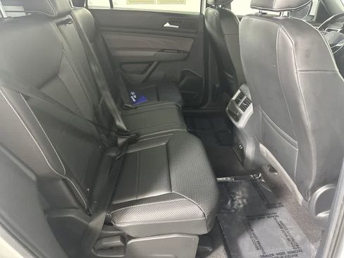 Used 2022 Volkswagen Atlas Cross Sport SEL R-Line image 25