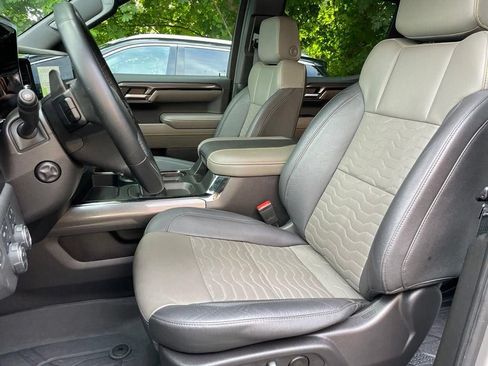 Used 2024 Chevrolet Silverado 1500 ZR2 w/ Technology Package AWD/4WD image 6
