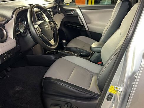 Used 2016 Toyota RAV4 Limited image 21