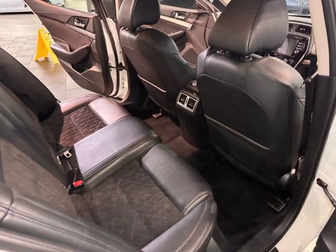 Used 2016 Nissan Maxima SR image 15